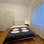 Elegant 2bdr For Groups And Family - Fast Wi-fi *