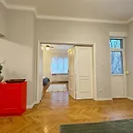 Elegant 2bdr For Groups And Family - Fast Wi-fi