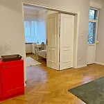 Appartamento Elegant 2bdr For Groups And Family - Fast Wi-fi *