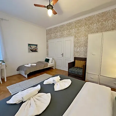 Apartment Elegant 2bdr For Groups And Family - Fast Wi-fi Sofia
