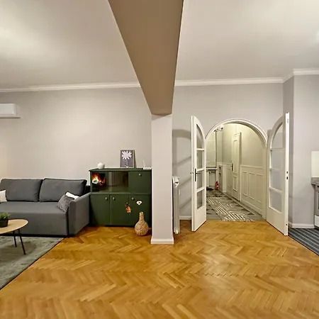 Elegant 2bdr For Groups And Family - Fast Wi-fi Apartment Sofia