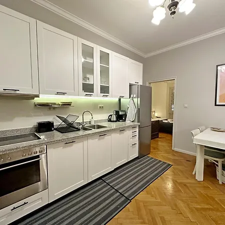 아파트 Elegant 2bdr For Groups And Family - Fast Wi-fi *