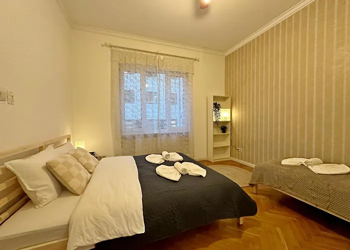 Elegant 2bdr For Groups And Family - Fast Wi-fi Apartment