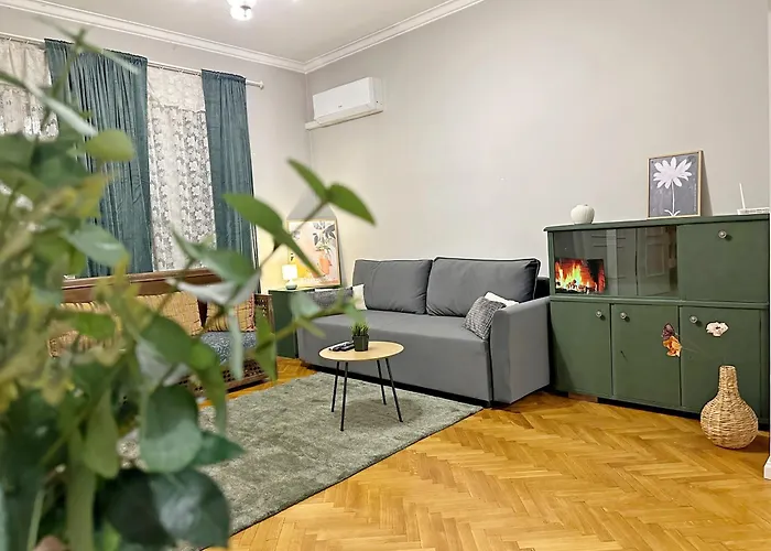 Elegant 2bdr For Groups And Family - Fast Wi-fi Apartmán *