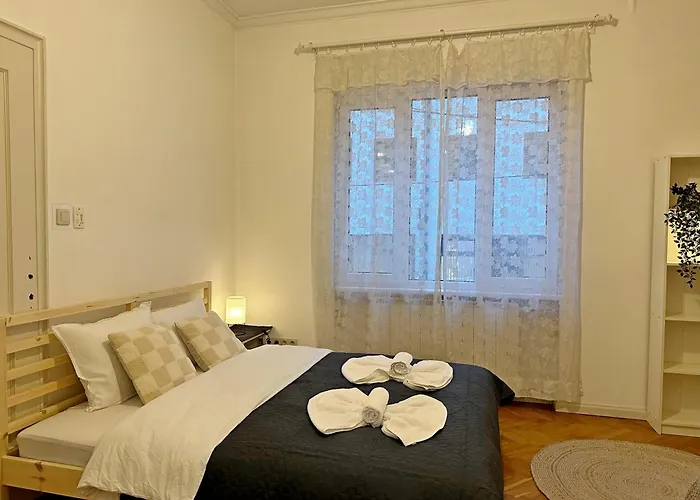 Elegant 2bdr For Groups And Family - Fast Wi-fi * Sofie