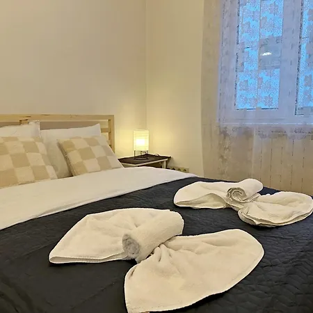 Elegant 2bdr For Groups And Family - Fast Wi-fi *